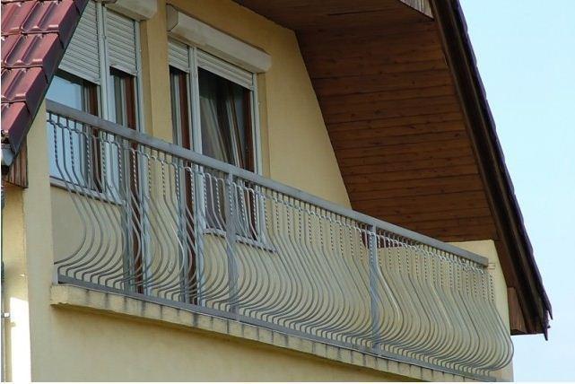 Boezsi Apartman Sarvar Luaran gambar
